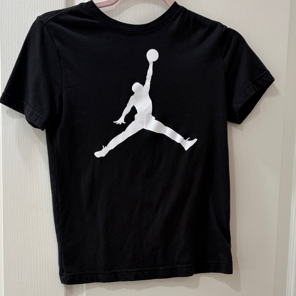 Jordan logo shirt White Logo sz L